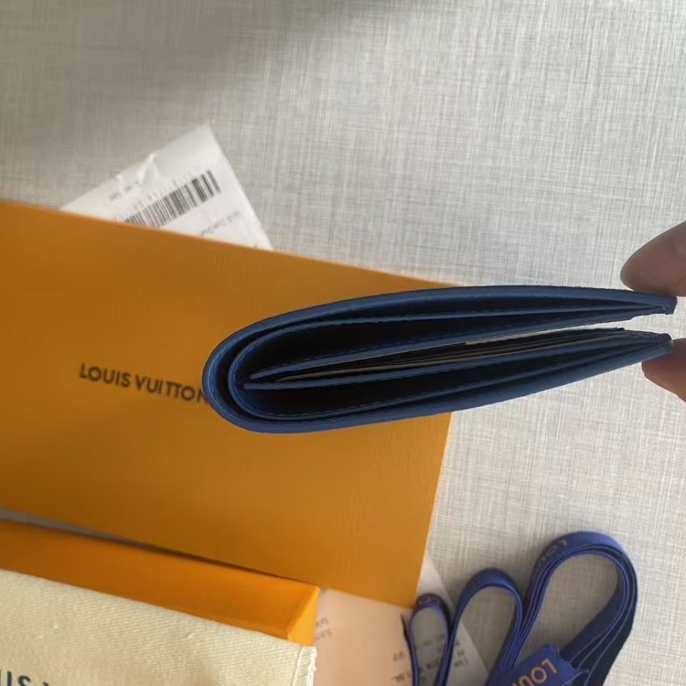 Louis Vuitton Slender Wallet - Picture 3 of 8